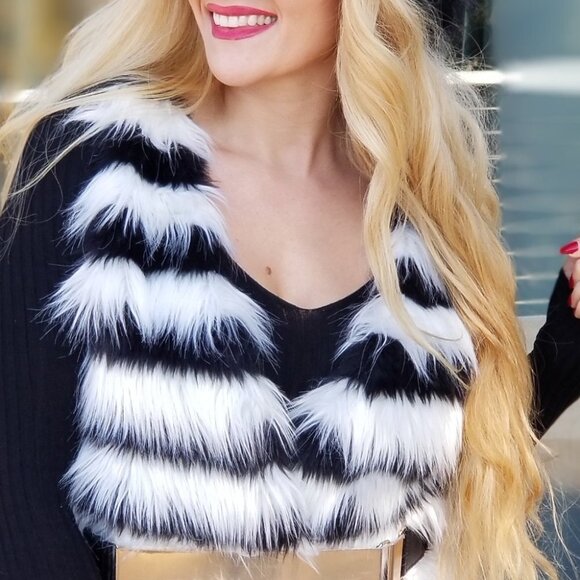 Faux fur Vest black and white - Picture 4 of 5